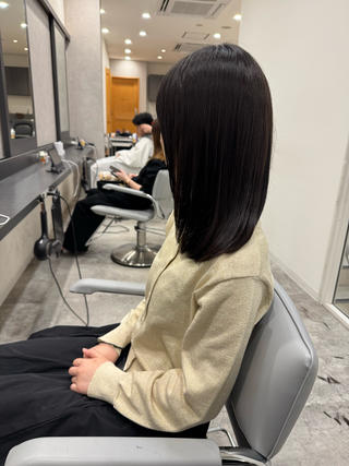 ミディアム RAISE by_WHITEのヘアスタイル