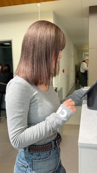 ミディアム 高発色ブリーチ/ ハイレイヤー🪽aiのヘアスタイル