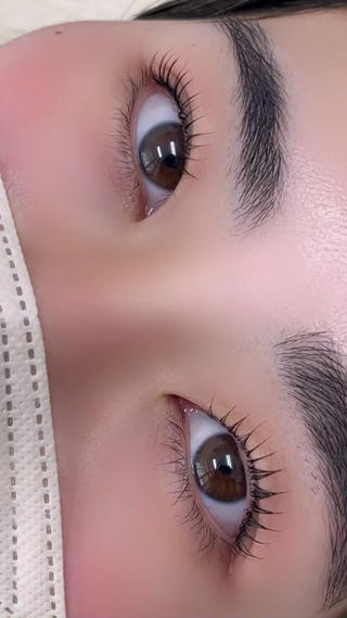 まつ毛パーマ束間仕上げ

お客様のお目元にあったパーマをお作りいたします 