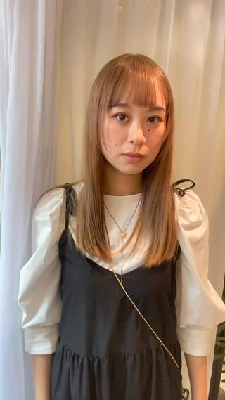 1 breach~ milk tea color
地毛から一回のブリーチでミルクティーに
初ブリーチだったのですがめちゃくちゃ似合ってて可愛いです^^
ぜひご参考ください^^
#lety#神戸美容室#元町美容室#南京町#神戸中華街#元町駅#徒歩5分#lety#華僑ビル2階#ヘアサロン#hairsalon#suzukakai#jrスタイリスト#顔周りレイヤー#レイヤーカット#レイヤーボブ#レイヤーミディアム#レイヤーロング#ボブ#韓国風レイヤー#ダブルカラー#ハイトーンカラー#カットカラー#透明感カラー#letyカラー