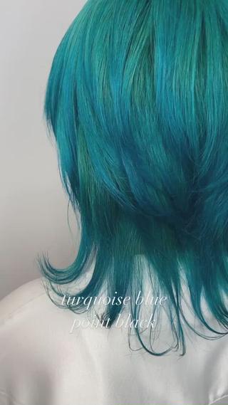 フロイドリーチカラー

ブリーチ後ターコイズカラーとポイントでブラックを投入！！

気になる方は是非ご相談ください

#フロイドリーチ
#ツイステッドワンダーランド
#ツイステカラー
#ターコイズブルー#ターコイズカラー#黒メッシュ
#ハイトーンカラー#派手髪 