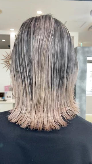 バレイヤージュエアータッチ
グレージュベージュ 