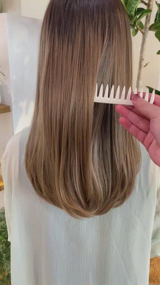 バレイヤージュ髪質改善

積み重ねて作ったブリーチ履歴にある髪質改善トリートメントが相性抜群です 