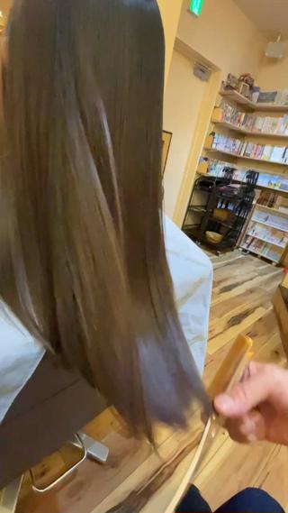 髪質改善トリートメントの施術です。 