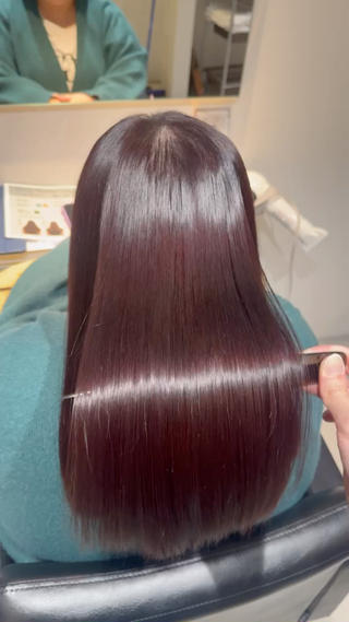 【初めてのお客様へ】

大阪上本町で「髪のお医者さん」として髪の治療をしているヒデです！ダメージを与えない施術にこだわり、10年先も美しい髪を維持できるようサポートします。

こんなお悩み、ありませんか？
✓ 理想の髪を手に入れたい
✓ 似合うカラーがわからない
✓ 自宅でのケア方法を知りたい
✓ 髪を綺麗にしたい

これらすべて解決します！

カラーや縮毛矯正など、あなた専用のレシピで最高のスタイルを提供。多くの美容室難民を救ってきた実績があります！

【サロン情報】
tasty bloom
大阪市天王寺区上之宮町2-15
大阪上本町駅徒歩4分 / 谷町9丁目駅徒歩9分 