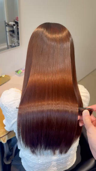 【初めてのお客様へ】

大阪上本町で「髪のお医者さん」として髪の治療をしているヒデです！ダメージを与えない施術にこだわり、10年先も美しい髪を維持できるようサポートします。

こんなお悩み、ありませんか？
✓ 理想の髪を手に入れたい
✓ 似合うカラーがわからない
✓ 自宅でのケア方法を知りたい
✓ 髪を綺麗にしたい

これらすべて解決します！

カラーや縮毛矯正など、あなた専用のレシピで最高のスタイルを提供。多くの美容室難民を救ってきた実績があります！

【サロン情報】
tasty bloom
大阪市天王寺区上之宮町2-15
大阪上本町駅徒歩4分 / 谷町9丁目駅徒歩9分 