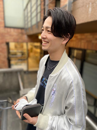 伸ばしてた髪をバッサリカット！ 