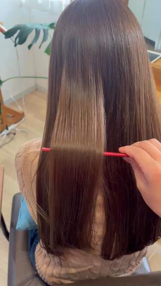 艶々でまとまりのある髪に

#フローディアトリートメント 