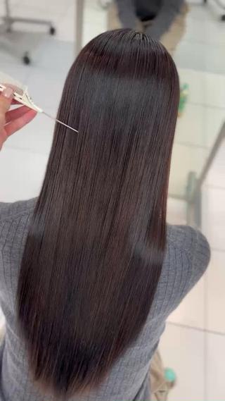 ツヤ感・まとまりを出して大人な雰囲気に
暗めのお色味人気です！ 