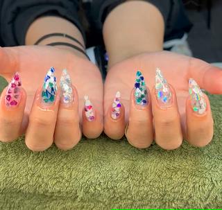 ネイル MHR nailのネイルデザイン