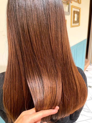 縮毛矯正モデルさま募集中です！
（髪質によっては酸性ストレートをおすすめしてます）

皆さまの大切な髪を素敵にするために
丁寧な施術とカウンセリングを心がけております。

ツヤサラッにしたい方
お待ちしております 