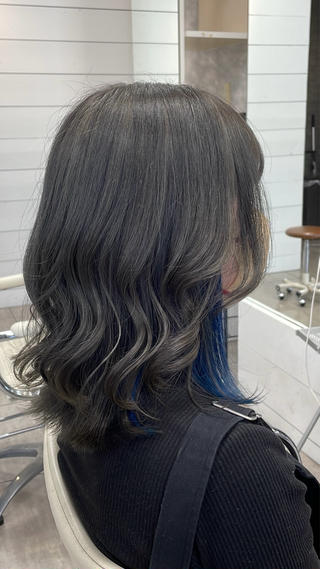 グレージュベース　インナーブルー 