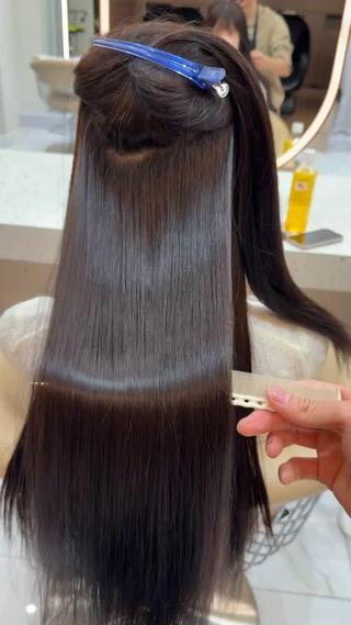 ロング 斎藤 悠人のヘアスタイル