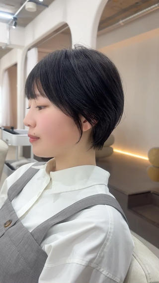 ショート i.+odori所属・Miu🤍透明感カラ ー🫧ショートカットのヘアスタイル