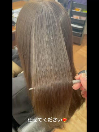 このカラーは同じ色を重ねていくと赤みが出にくくなり、透明感が増していく育てるカラーです 