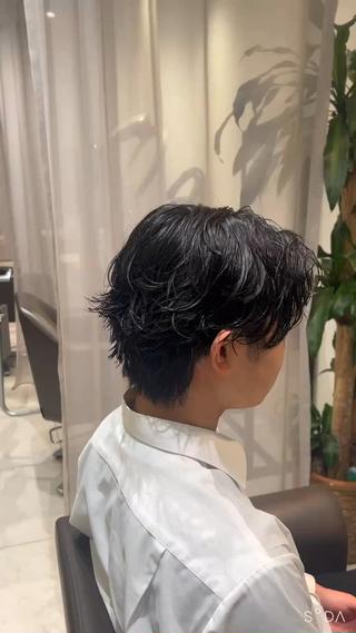 緩め波巻きパーマ 