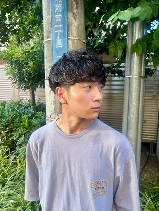 ラフな感じの無造作シャドウパーマ 