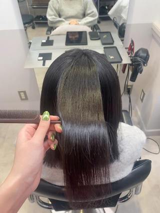 縮毛矯正モデル様大募集しています！

【料金】ボブ(肩上)･･･¥2,200 ロング(肩下)･･･¥2,750
練習モデルのため格安でストレートにさせて頂いております◎

癖があって毎朝のセットが大変な方、うねりが気になる方
髪の毛をさらさらつやつやにしたい方！
是非一度担当させて頂けないでしょうか？

※今月で募集が最後となりますのでお早めのご予約がおすすめです！！
是非ご予約お待ちしております！ 