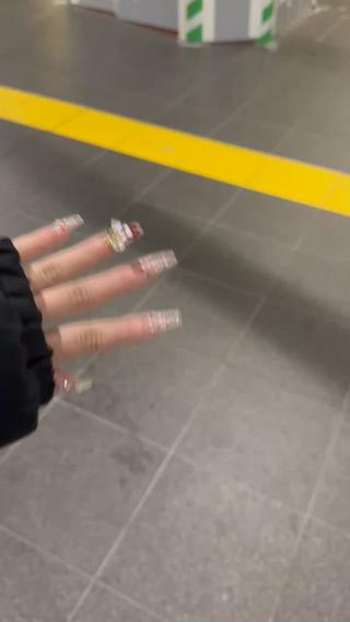 ネイル Hana  NAIL所属・新宿YISInail スカルプ専門店のネイルデザイン