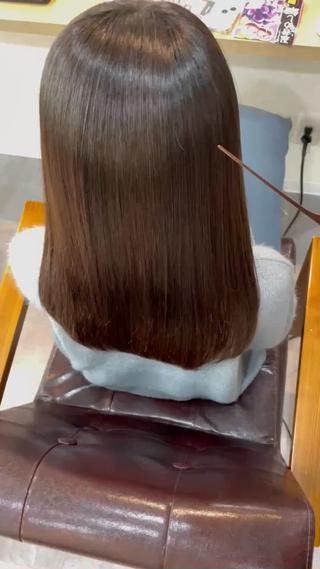 年末年始に向けて縮毛矯正される方増えてます！！
1度かけたところは半永久的に持続します
ドライヤー、アイロン時間短縮、広がり、うねり解消！
ぜひご相談ください！ 