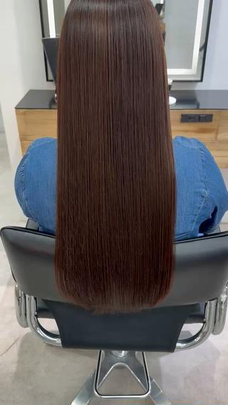 カラーと同時にできる髪質改善ミディアムからロングまでのお客様におすすめです
複雑な工程は無く時間がなくてもすぐに髪質が改善されます。(癖のあるお客様は縮毛矯正が必須になります)