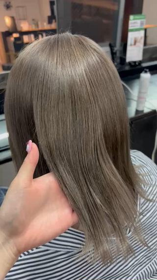 ブルベさんオススメ
寒色よりのミルクティーカラー
1ブリーチ以上で出来ます*゜

#ミルクティー #ミルクティーグレージュカラー  #札幌美容室  #札幌 #白石美容室  #白石  #札幌ハイトーン #札幌カラー #札幌ボブ #札幌透明感カラー #ショート  #ハイトーン  #ハイトーンカラー  #ハイトーンショート  #ハイトーンボブ  #デザインカラー  #モデル募集中  #ホワイトカラー  #ダブルカラー  #グレージュ  #インナーカラー   #切りっぱなしボブ  #切りっぱなし #ボブ #ショート #透明感カラー #グレージュ 