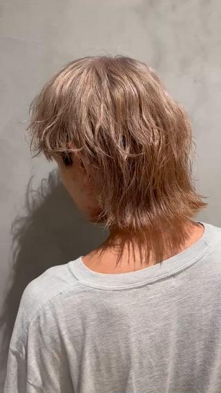 ホワイトベージュ×ウルフ
一人一人に合わせたカットとカラーしてます