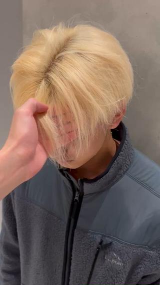 ブリーチ2回で作る抜きっぱなしブロンド
明るくしたい、白っぽくしたいなどなど一人一人に合わせたカラーをしています
是非ご連絡下さい!