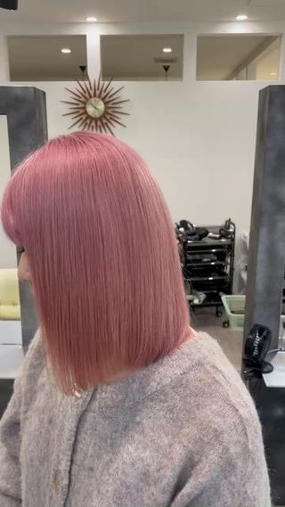 pinkcolor
ダメージレスして最高級のケア材ブリーチ剤を使用してます!
カラー特化サロンなので自信を持って施術させていただきます