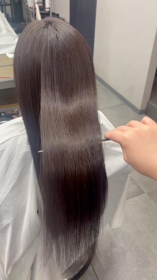 低明度のカラーに質感再生トリートメントでうるちゅやの髪の毛目指しましょう 