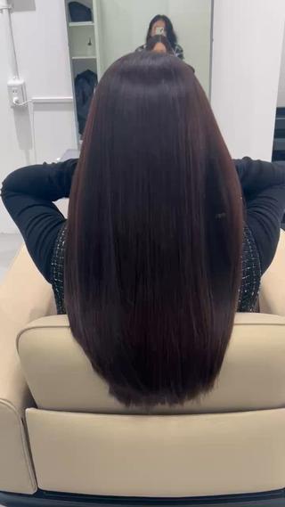 つるりんちょでお馴染みのメーカー【髪にドラマを】の髪質改善トリートメントを使用させていただいております。
髪のハリ感やしなやかさ等の質感で髪の毛がジリジリになってしまった方などもとてもオススメです。
本日もご予約空いておりますのでぜひお待ちしております。 