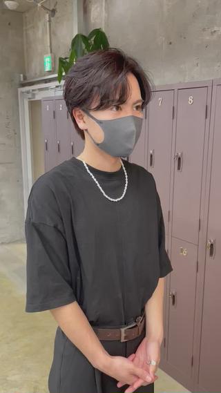 毛流れセンターパート
刈り上げない上品なセンターパートスタイル 