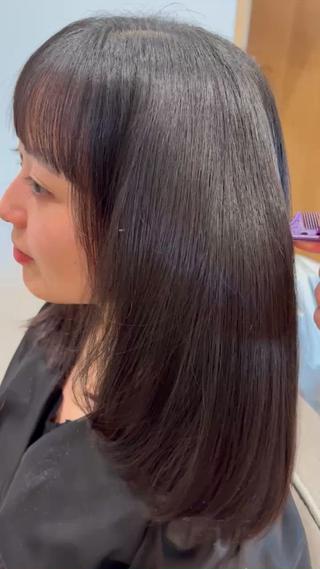 髪質改善トリートメント
しっかりアイロンを入れることで定着するので、仕上げはストレートでさせていただいています！ 