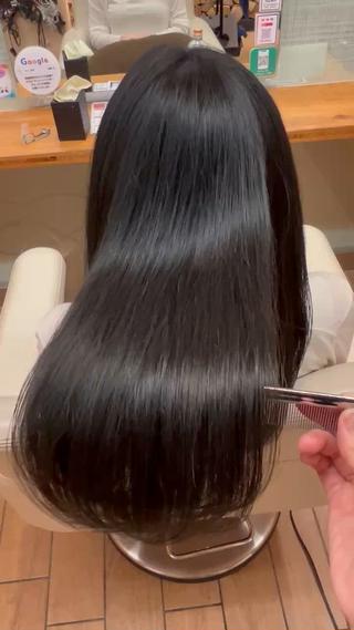 艶のある暗髪
落ち着いた印象に見せたい！方にオススメ！
 