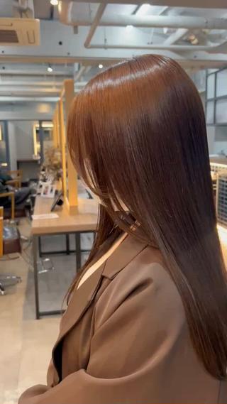 オリーブベージュ 