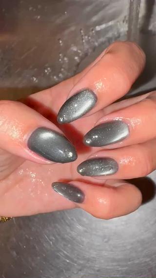 ネイル MAAPISNAIL所属・鬼澤 真凜のネイルデザイン