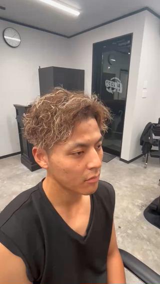 外国人風刈り上げサーフカール