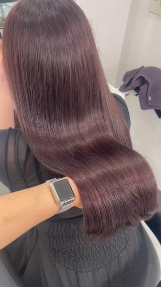 今話題の髪質改善トリートメント×ワンカラー
ワンカラーから出来るほんのりラベンダー
カラーと一緒にすることでダメージが最小限に抑えられます♡
#ヘアカラー #ブリーチあり #ブリーチなしカラー #ピンクカラー #ペールピンク #ピンクベージュ #カシスラベンダー #ピンクラベンダー #ピンクパープル #ピーチピンク #ピンクミルクティー #ピンクブラウン #ピンクパール #チェリーピンク #ハイトーン #ハイトーンボブ #ラベンダーブラウン
#原宿 #原宿美容室 #原宿サロン
#髪質改善 #髪色改善トリートメント #初カラー #韓国カラー #暖色 #暖色カラー #成人式カラー