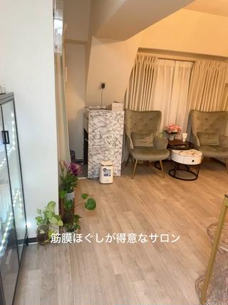 サロン雰囲気をぜひご覧ください。
ベテランスタッフがしっかりお悩みを聞いて施術を行います。 