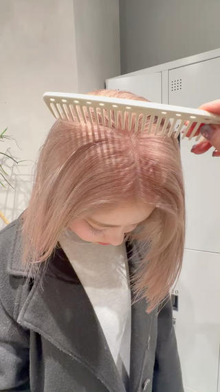 ぱつっとボブ×ホワイトピンク

春先取りの淡いかわいいカラーです
ケアブリーチ2回以上必要です︎
春カラー楽しみたい方お任せください

ピンク/ピンクベージュ/ピンクカラー/ホワイトピンク/春カラー/ブリーチカラー/ハイトーンピンク/ハイトーンボブ/渋谷ハイトーン/ボブ/韓国風ボブ 