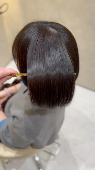 ミディアム 酸性ストレート 青木優磨のヘアスタイル