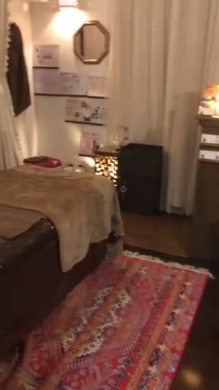 店内の雰囲気♡完全プライベートのサロン
狭いながらも落ち着ける空間づくりを心がけおります 