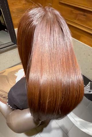 メテオカラー
カラーリングと共にトリートメント剤を入れていきます。
お客様に合わせたトリートメント剤を配合しておりますのでこの艶が手に入ります

気になることございましたらお気軽にお声がけください♪ 