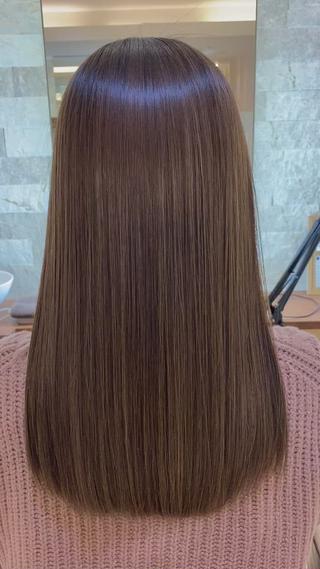 酸熱トリートメントによる髪質改善☆

酸熱トリートメントは髪の状態やダメージによって仕上がり、持ちが変わってきます。
状態によっては縮毛矯正やトリートメントをお薦めする場合がございます。

#髪質改善#酸熱トリートメント#酸熱#トリートメント 