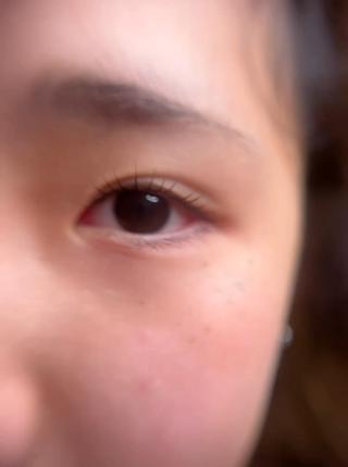 逆さまつ毛がずっと気になっているお客様
まつ毛をがっつりは上げれない‥
緩めのカールで視野も広がる