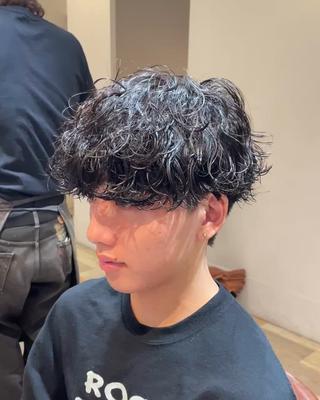 メンズ 波巻きスパイラル/ メンズパーマ/ゆうひのヘアスタイル