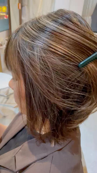 ハイライトカラー
動かしてもさらに立体感が出ます 