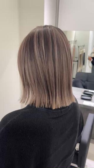 ミディアム カラー ケアブリーチ 若杉圭大のヘアスタイル