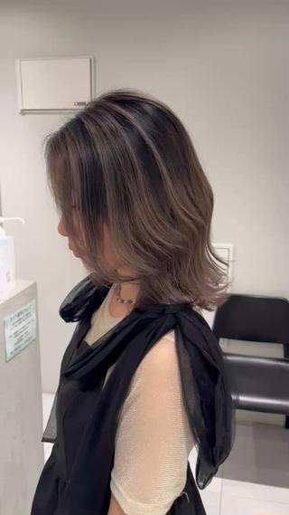 ミディアム カラー ケアブリーチ 若杉圭大のヘアスタイル