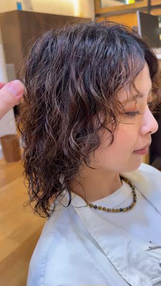 ウルフレイヤーにパーマ 